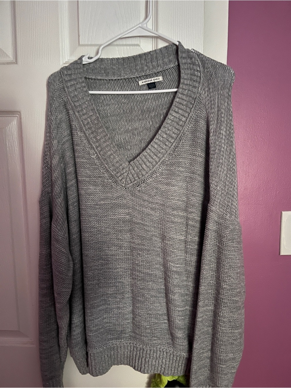 American Eagle Outfitters Light Gray V-Neck Pullover Sweater